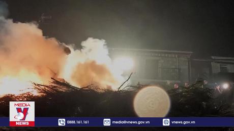 Nghi lễ vượt lửa để thanh tẩy đầu năm tại Tây Ban Nha