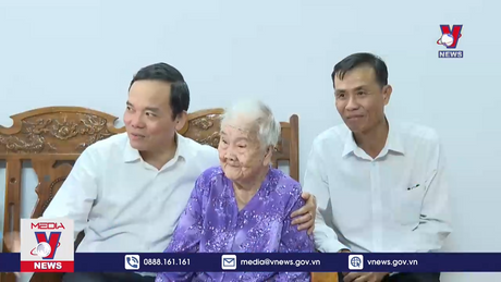 Phó Thủ tướng Trần Lưu Quang trao quà Tết tại Trà Vinh  