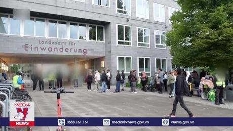 Đức thắt chặt quy định về tị nạn