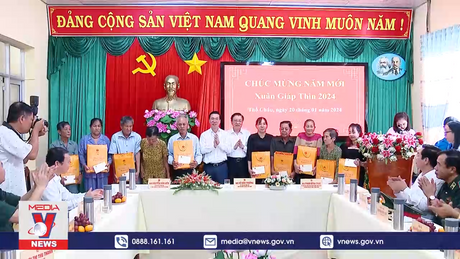 Chủ tịch nước thăm, chúc Tết quân và dân xã đảo Thổ Châu, Kiên Giang