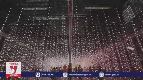 Rực rỡ lễ hội ánh sáng mùa Đông ở Anh