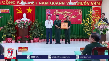 Chủ tịch nước: Quan tâm đến người dân để xã đảo Thổ Châu sớm không còn hộ nghèo
