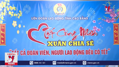 Tặng quà Tết cho đoàn viên, người lao động tại Cao Bằng