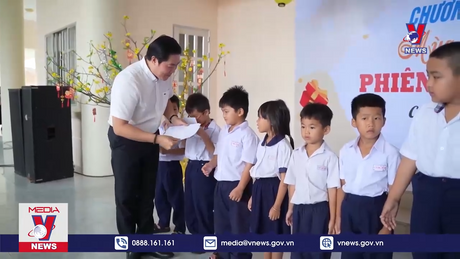 Mang Tết sớm đến với Quân dân Côn Đảo 