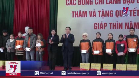 Trao quà Tết cho người nghèo và công nhân tại Thái Nguyên