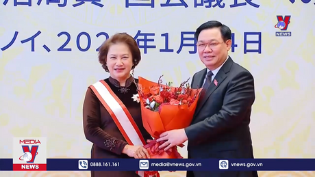 Lễ trao Huân chương của Nhật Bản cho nguyên Chủ tịch Quốc hội 