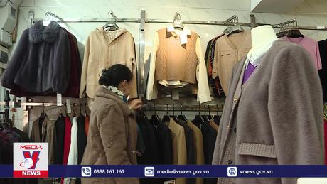 Thời tiết rét đậm, quần áo mùa đông vẫn đợi khách