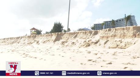 Quảng Bình cấp bách ứng phó sạt lở bãi biển Bảo Ninh