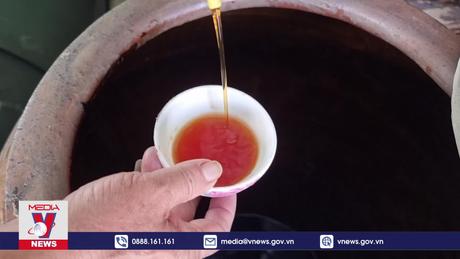 Làng nghề nước mắm Cà Ná vào vụ Tết