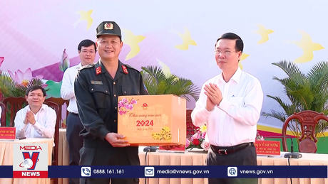 Chủ tịch nước Võ Văn Thưởng chúc Tết tại Đồng Tháp