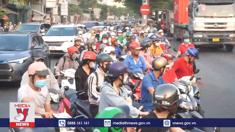 Cận Tết, kẹt xe 