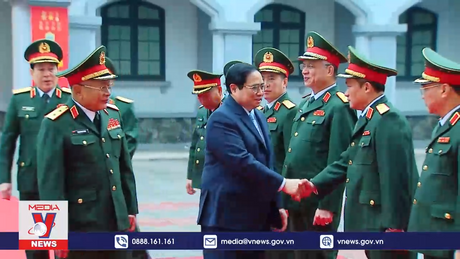 Thủ tướng kiểm tra sẵn sàng chiến đấu của Tổng cục Tình báo