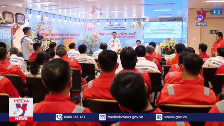 Chủ tịch nước Võ Văn Thưởng thăm giàn khoan trên biển