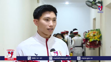 Cầu thủ Đoàn Văn Hậu được Công an Hà Nội biểu dương