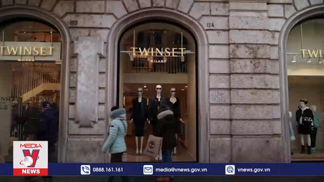 Italy: Cửa hàng thời trang ế ẩm do thời tiết ấm bất thường