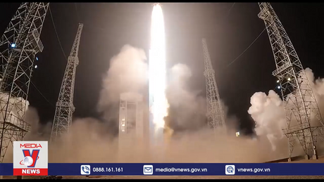 Iran phóng 3 vệ tinh vào quỹ đạo