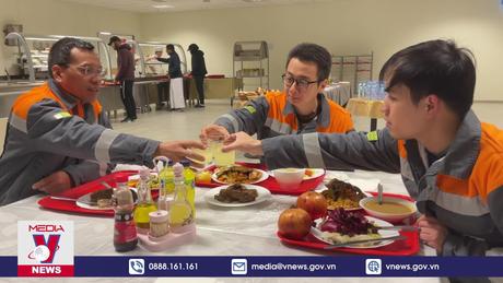 Tết xa nhà của các kỹ sư Việt Nam tại mỏ dầu Bir Seba, Algeria