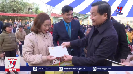 Phó Thủ tướng Lê Minh Khái làm việc tại Điện Biên