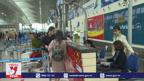 Tiêu điểm Kinh tế: Tác động tăng giá trần vé máy bay nội địa
