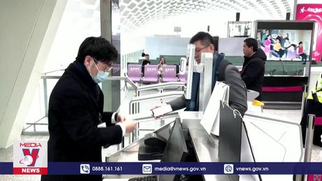 Trung Quốc xem xét miễn thị thực cho du khách Nhật Bản