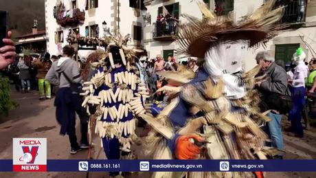 Lễ hội hóa trang độc đáo chào đón năm mới tại Tây Ban Nha