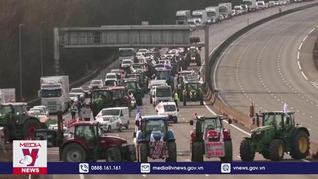 Biểu tình gây gián đoạn nhiều hoạt động tại thủ đô của Pháp