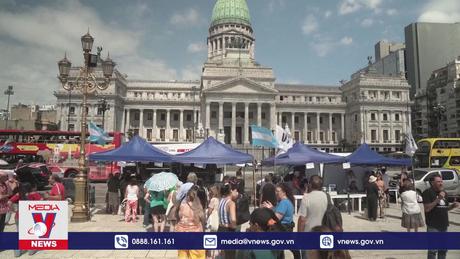 Tăng trưởng kinh tế Argentina dự báo giảm mạnh