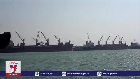 Houthi cảnh báo tấn công tàu chiến Mỹ, Anh trên Biển Đỏ