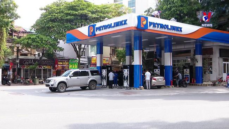 Giá xăng dầu lại tăng mạnh, RON95 vượt 24.000 đồng/lít