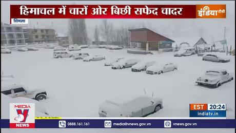 Tuyết rơi dày ảnh hưởng tới cuộc sống người dân Ấn Độ