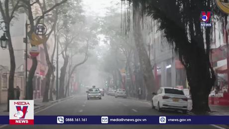 Hà Nội mù mịt trong sương dày đặc