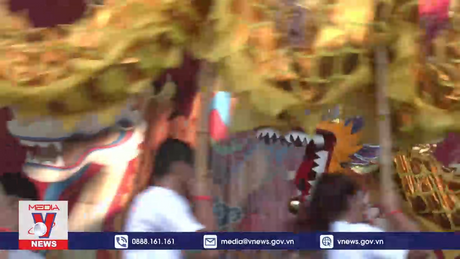 Người dân Argentina hòa mình vào không khí Tết nguyên đán