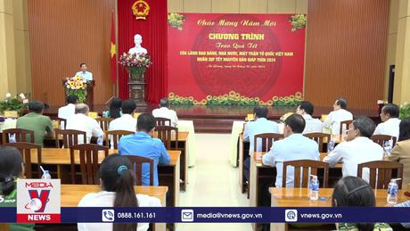 Phó Thủ tướng Lê Minh Khái thăm, tặng quà Tết tại An Giang