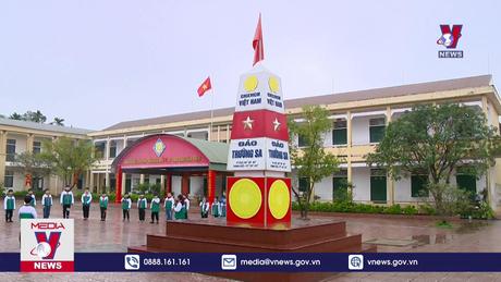 Mô hình cột mốc Trường Sa trong trường học