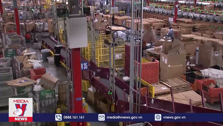 Khi giao vận quá tải hàng dịp cuối năm