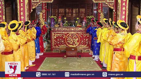 Xuân về sớm trên đình làng La Tỉnh