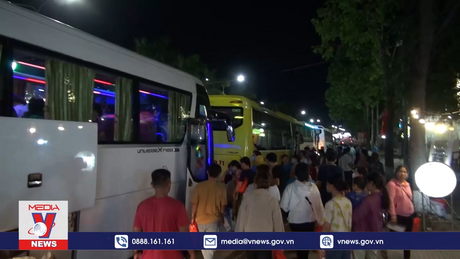 Chuyến xe miễn phí đưa công nhân về quê ăn Tết