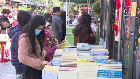 Điểm hẹn Hà Nội: Phủ Tây Hồ ngày Rằm cuối cùng trong năm