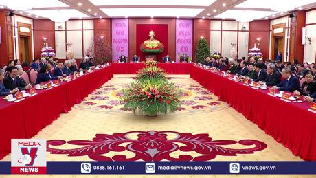 Tổng Bí thư chúc Tết lãnh đạo, nguyên lãnh đạo Đảng, Nhà nước