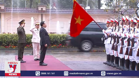 Chủ tịch Quốc hội chúc Tết Công an tỉnh Nghệ An