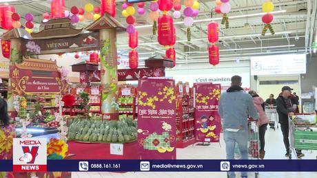 Tuần hàng Việt Nam Tết Giáp Thìn 2024 tại Pháp