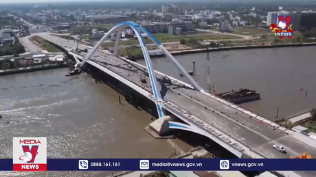 Cầu Trần Hoàng Na chưa thông xe trong dịp Tết Nguyên đán 