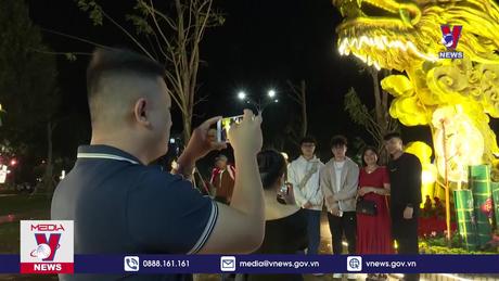  Người dân Đắk Lắk đón chào năm mới