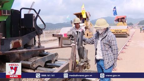 Tết của người công nhân trên đại công trường cao tốc Bắc - Nam