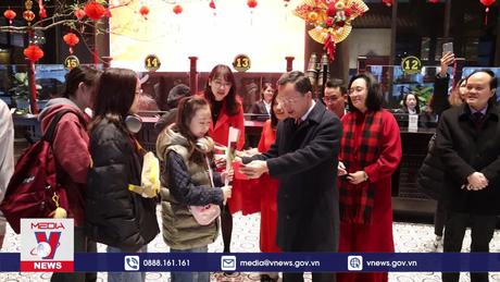 Quảng Ninh đón du khách quốc tế “xông đất” đầu năm mới Giáp Thìn