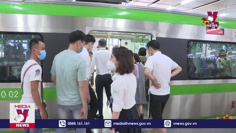 Đề xuất miễn phí xe buýt, tàu điện các ngày lễ  