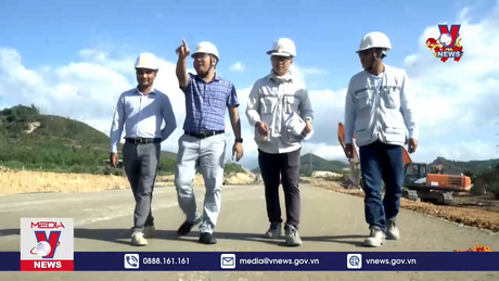 Xuyên Tết thi công cao tốc Bắc - Nam 