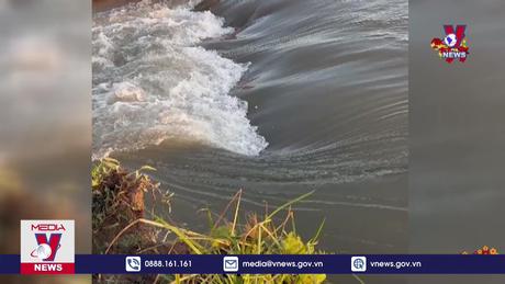 Sạt lở đê bao tại cồn Thanh Long