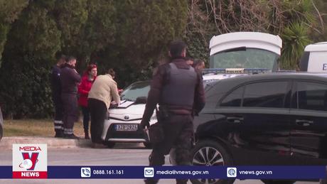 Nổ súng tại Hy Lạp