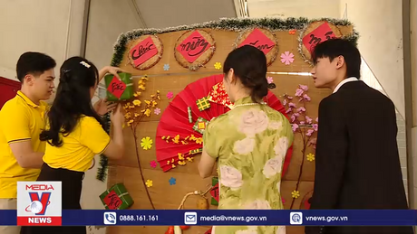 Sinh viên nước ngoài đón tết tại Việt Nam